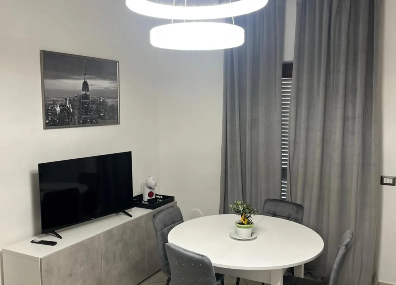 La Perla Del Mare - 9 Minutes From Fco Airport - Free Wifi E Netflix Apartment Fiumicino 0*,  Italy