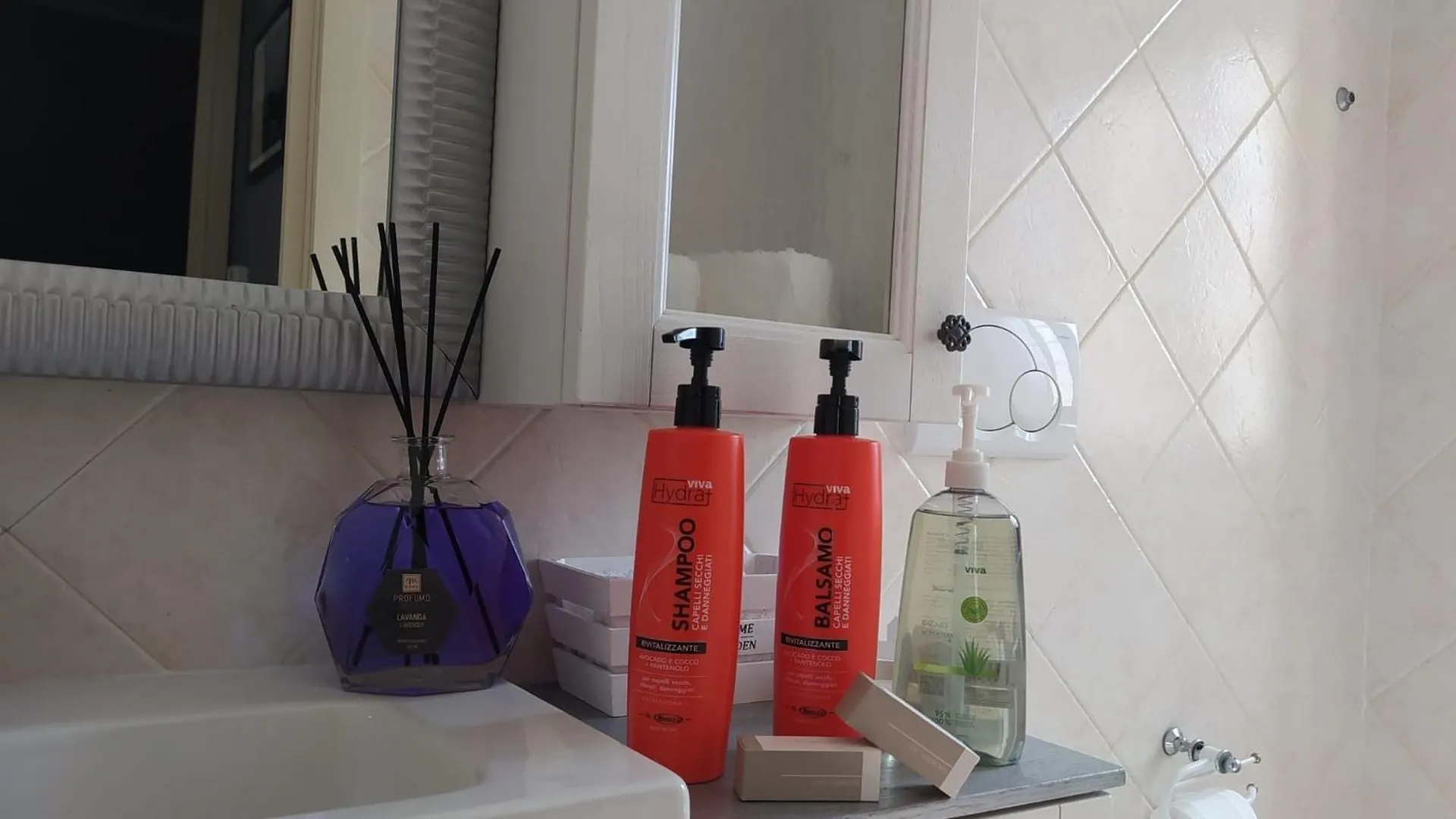 La Perla Del Mare - 9 Minutes From Fco Airport - Free Wifi E Netflix Apartment Fiumicino