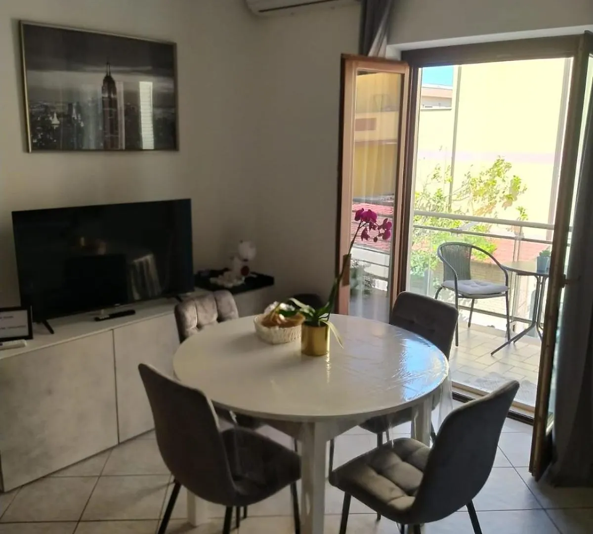 La Perla Del Mare - 9 Minutes From Fco Airport - Free Wifi E Netflix Apartment Fiumicino